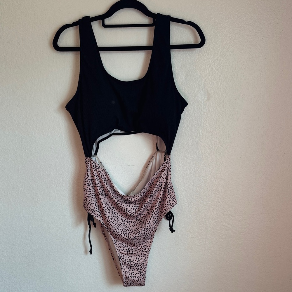 Pattern swimsuit